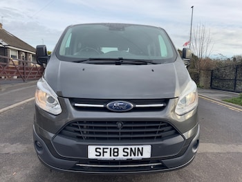 Used Ford Tourneo Custom 2018 for sale - 76758801: Photo