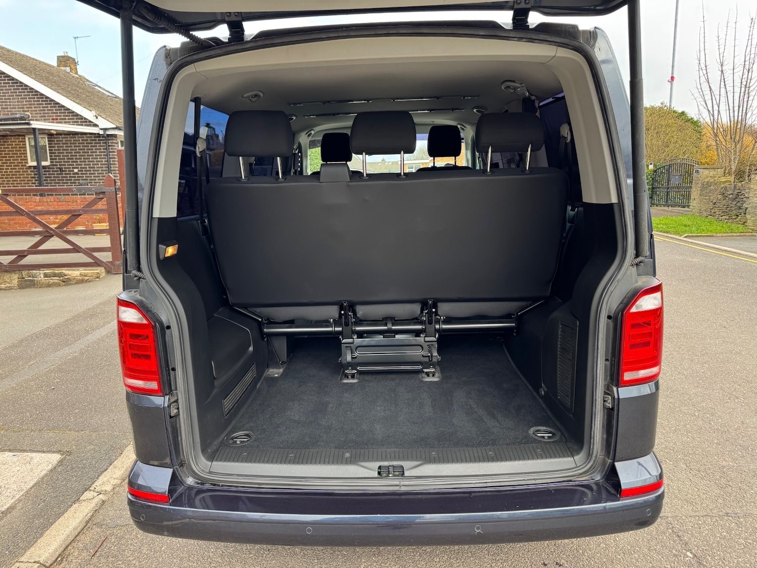 Used Volkswagen Transporter Shuttle 2017 for sale - 78031917: Photo 12