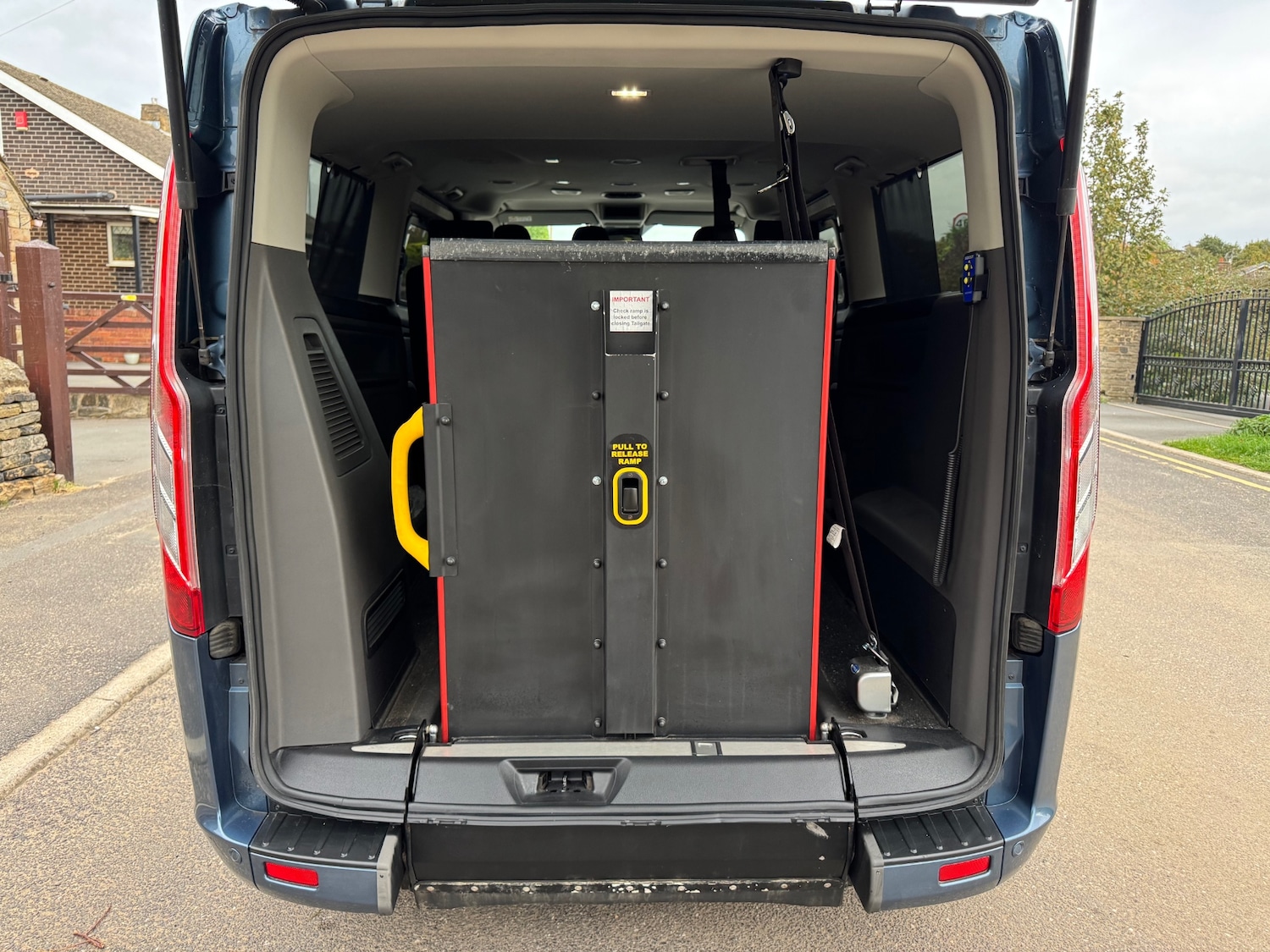 Used Ford Tourneo Custom 2018 for sale - 76197911: Photo 14