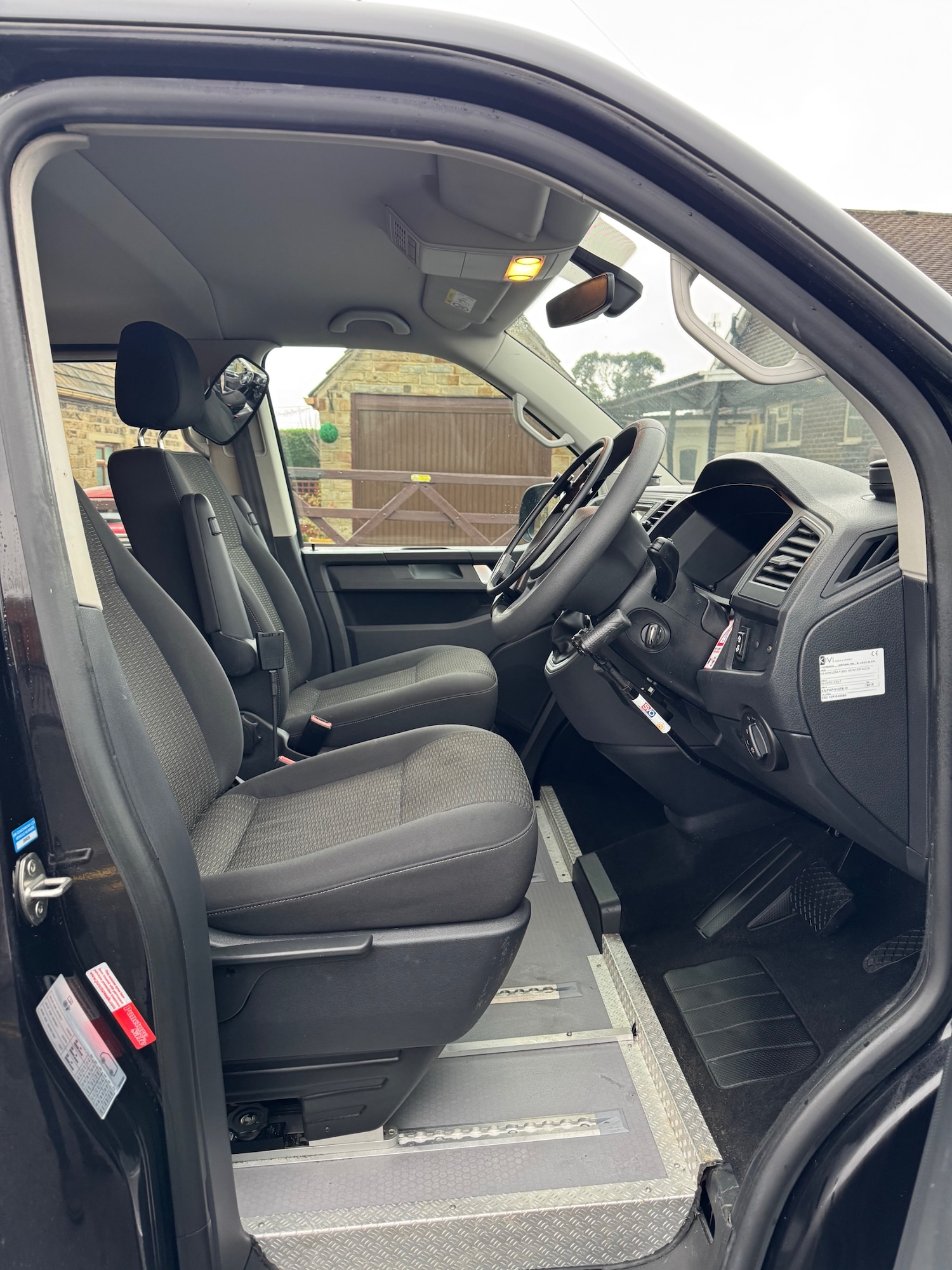 Used Volkswagen Transporter Shuttle 2018 for sale - 77025568: Photo 10