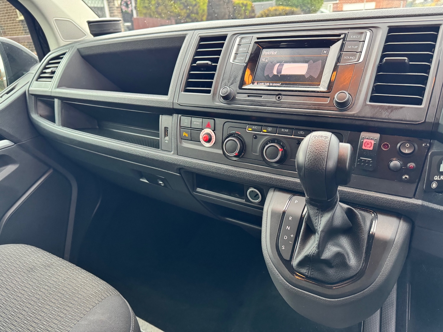 Used Volkswagen Transporter Shuttle 2018 for sale - 77025568: Photo 13