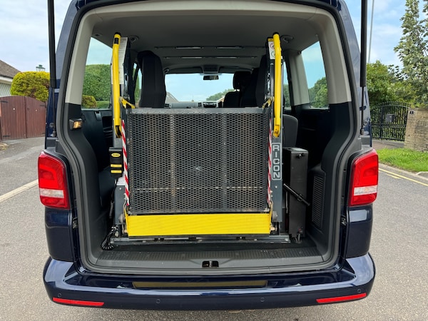 Used Volkswagen Transporter Shuttle 2015 for sale - 75358522: Photo 14