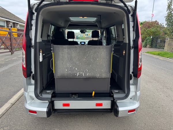 Used Ford Grand Tourneo Connect 2020 for sale - 76079951: Photo 15
