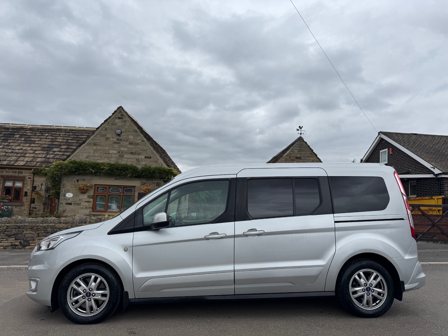 Used Ford Grand Tourneo Connect 2020 for sale - 76079951: Photo 5