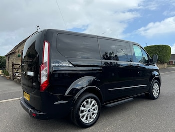 Used Ford Tourneo Custom 2018 for sale - 75488803: Photo