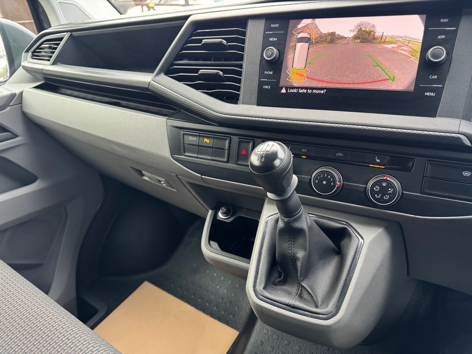 Used Volkswagen Transporter 2024 for sale - 77025701: Photo 17