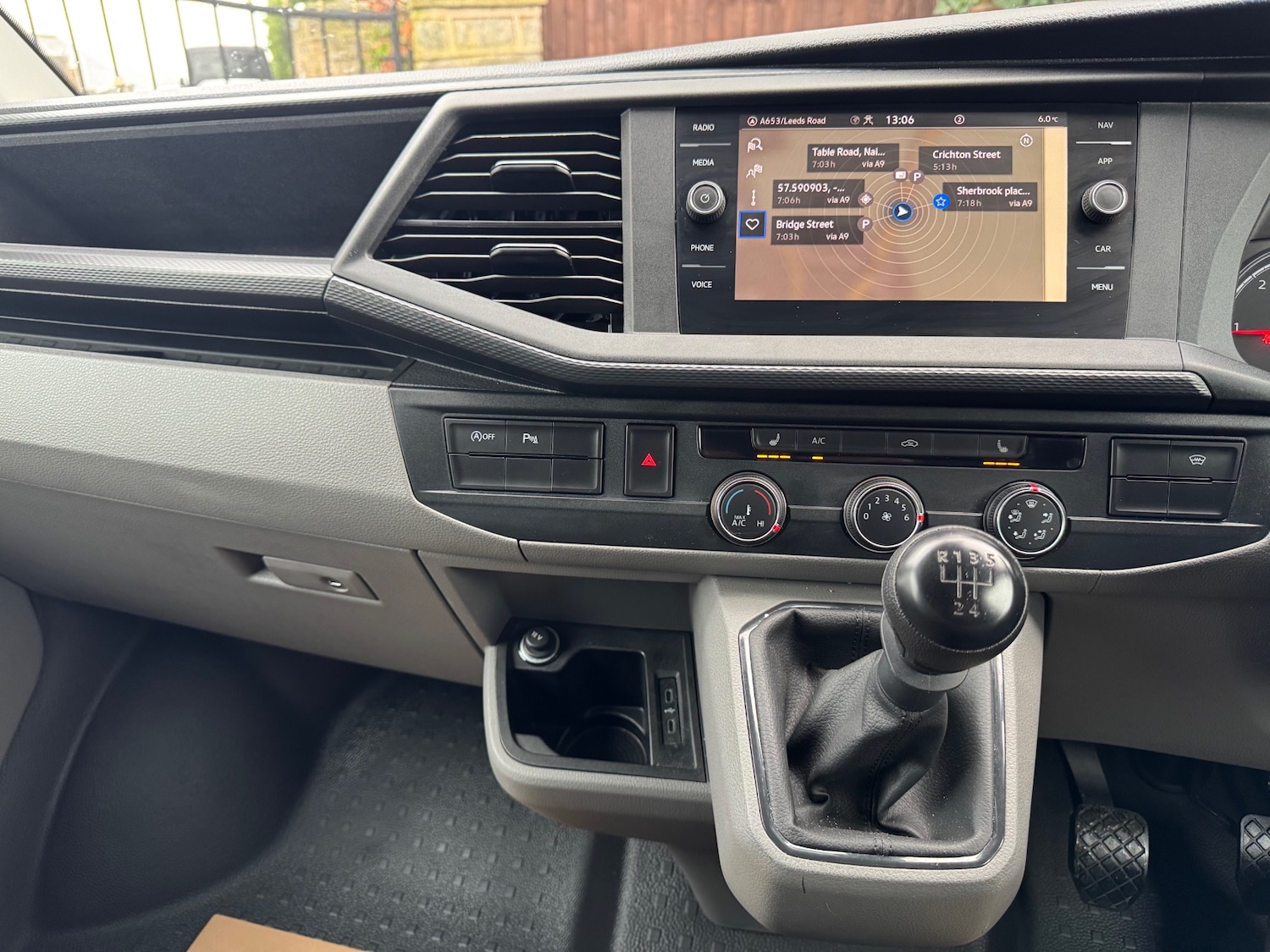 Used Volkswagen Transporter 2024 for sale - 77025701: Photo 3