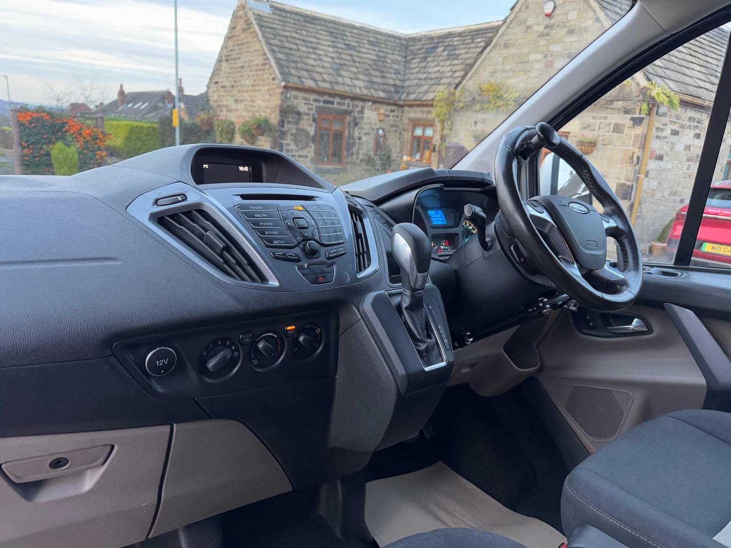 Used Ford Tourneo Custom 2018 for sale - 76653728: Photo 10