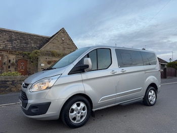 Used Ford Tourneo Custom 2018 for sale - 76653728: Photo