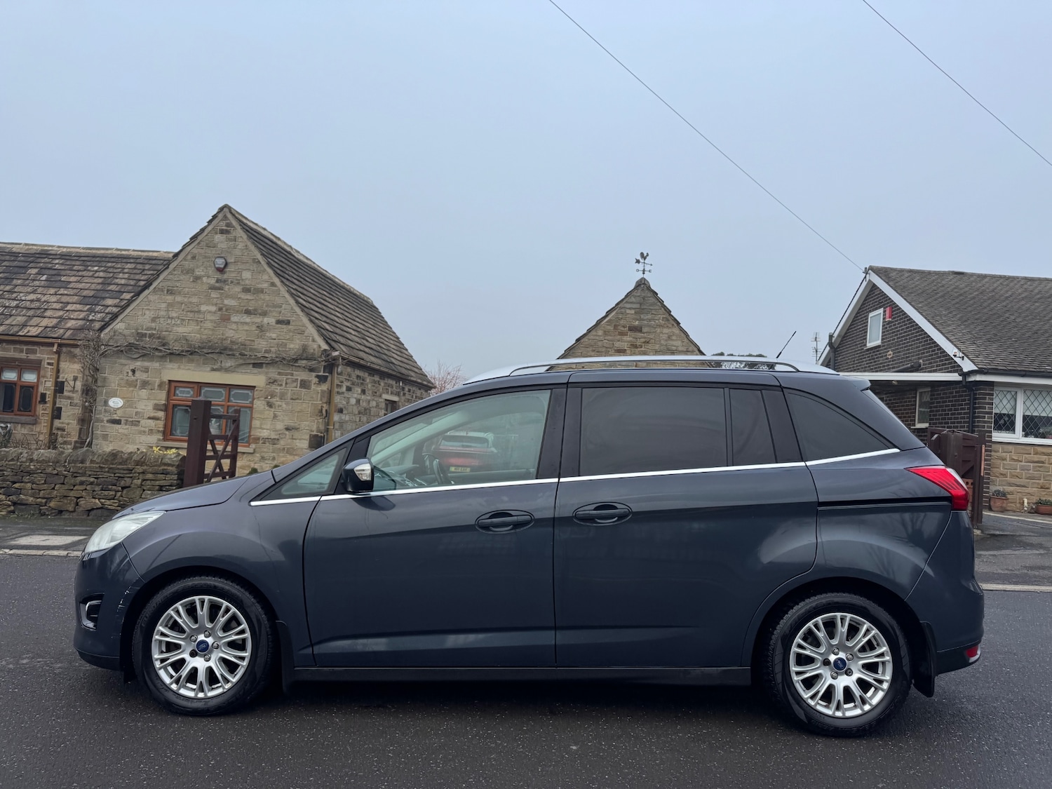 Used Ford Grand C-Max 2011 for sale - 77357427: Photo 5