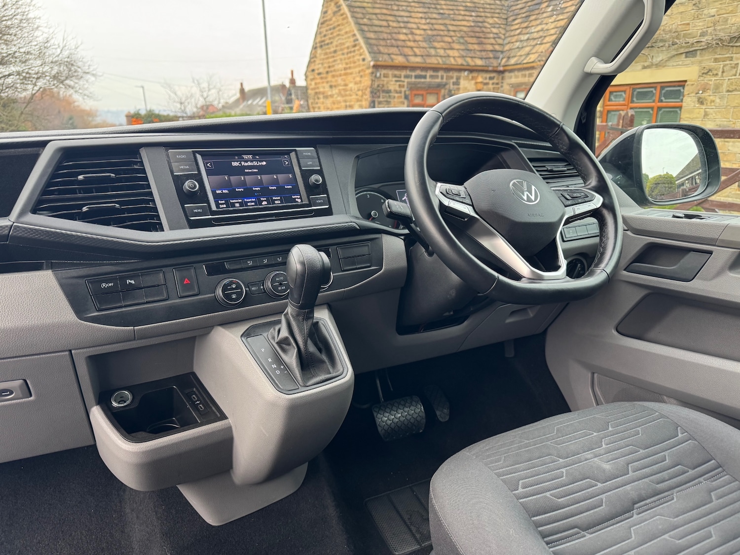 Used Volkswagen Transporter Shuttle 2023 for sale - 77138402: Photo 13