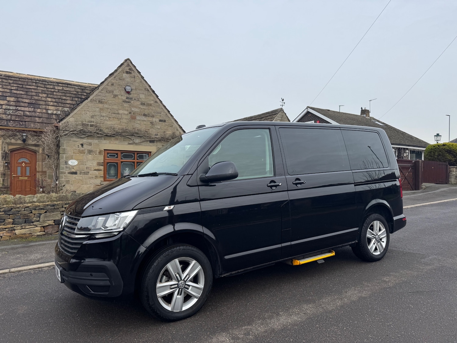 Used Volkswagen Transporter Shuttle 2023 for sale - 77138402: Photo 2