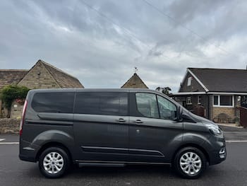 Used Ford Tourneo Custom 2019 for sale - 79664763: Photo