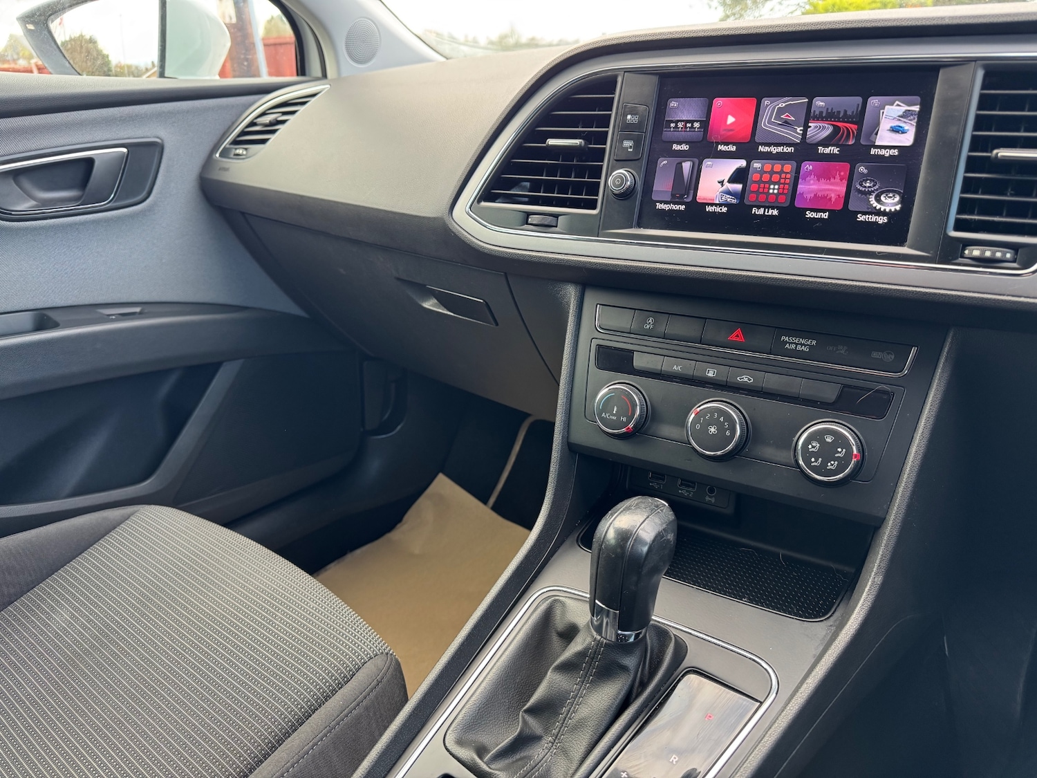 Used SEAT Leon 2017 for sale - 76599507: Photo 11