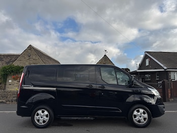 Used Ford Tourneo Custom 2018 for sale - 75631435: Photo