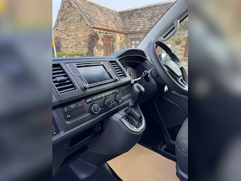 Used Volkswagen Caravelle 2018 for sale - 78367592: Photo