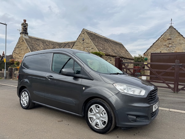 Used Ford Transit Courier 2017 for sale - 76146825: Photo 1