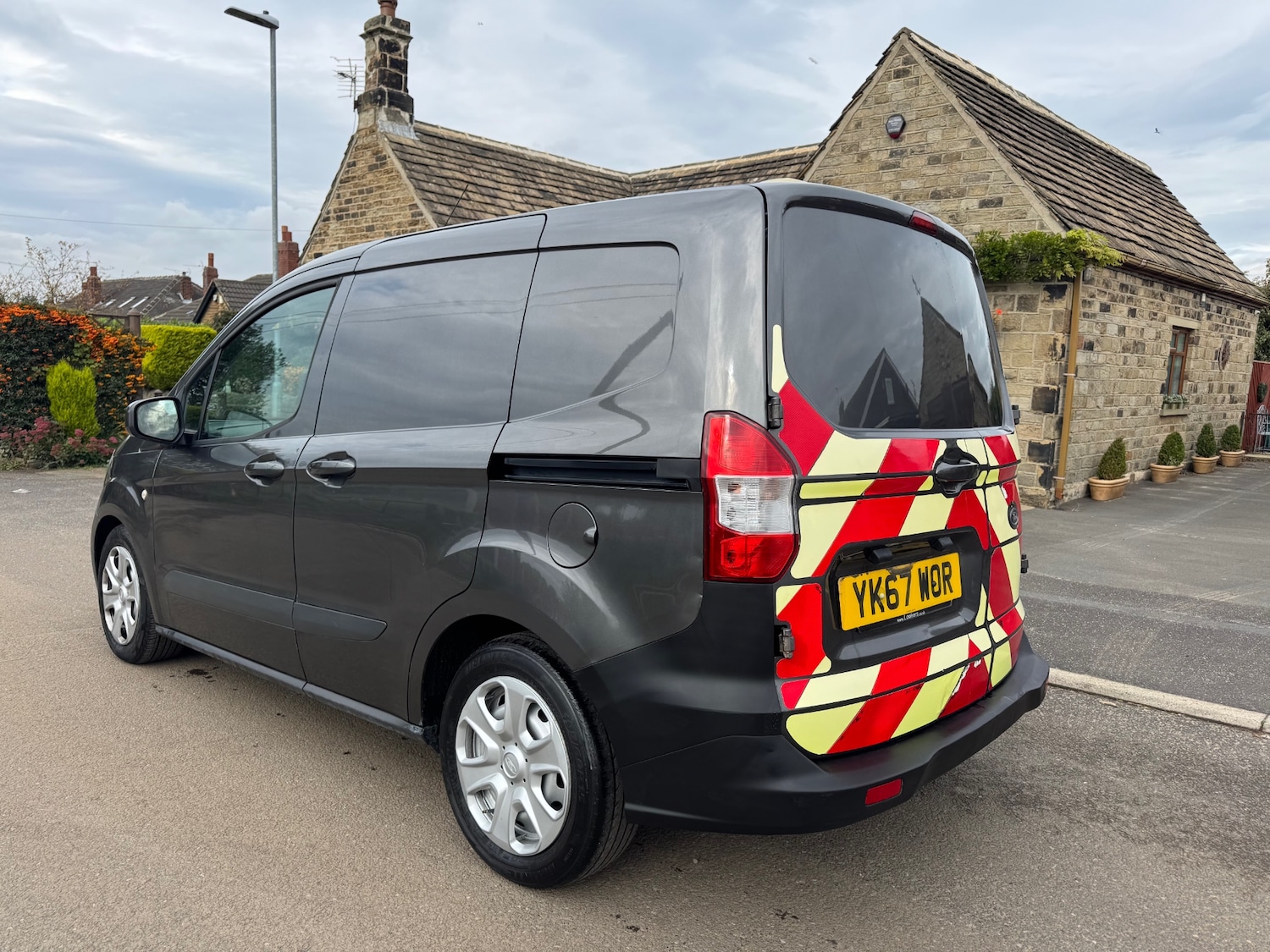 Used Ford Transit Courier 2017 for sale - 76146825: Photo 3
