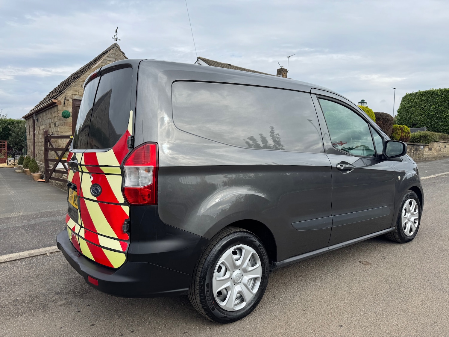 Used Ford Transit Courier 2017 for sale - 76146825: Photo 5