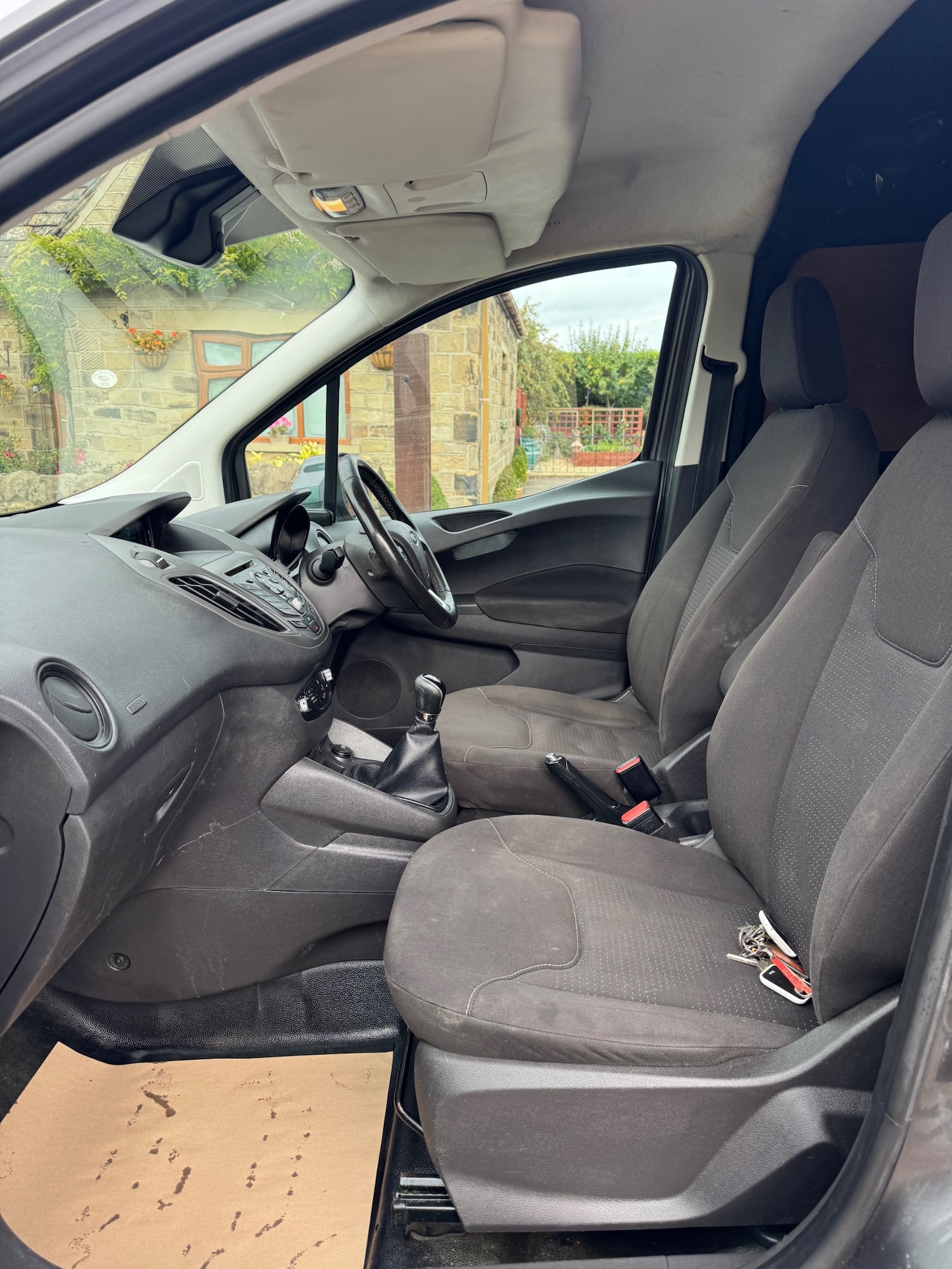 Used Ford Transit Courier 2017 for sale - 76146825: Photo 9