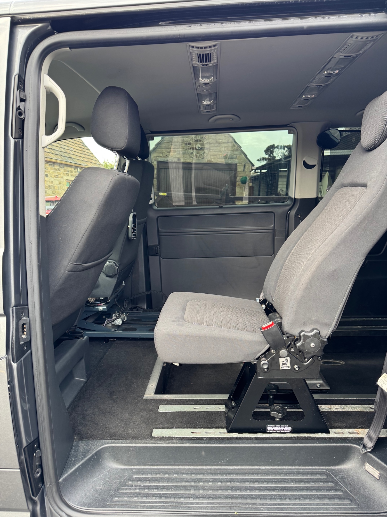 Used Volkswagen Transporter Shuttle 2017 for sale - 76357002: Photo 12