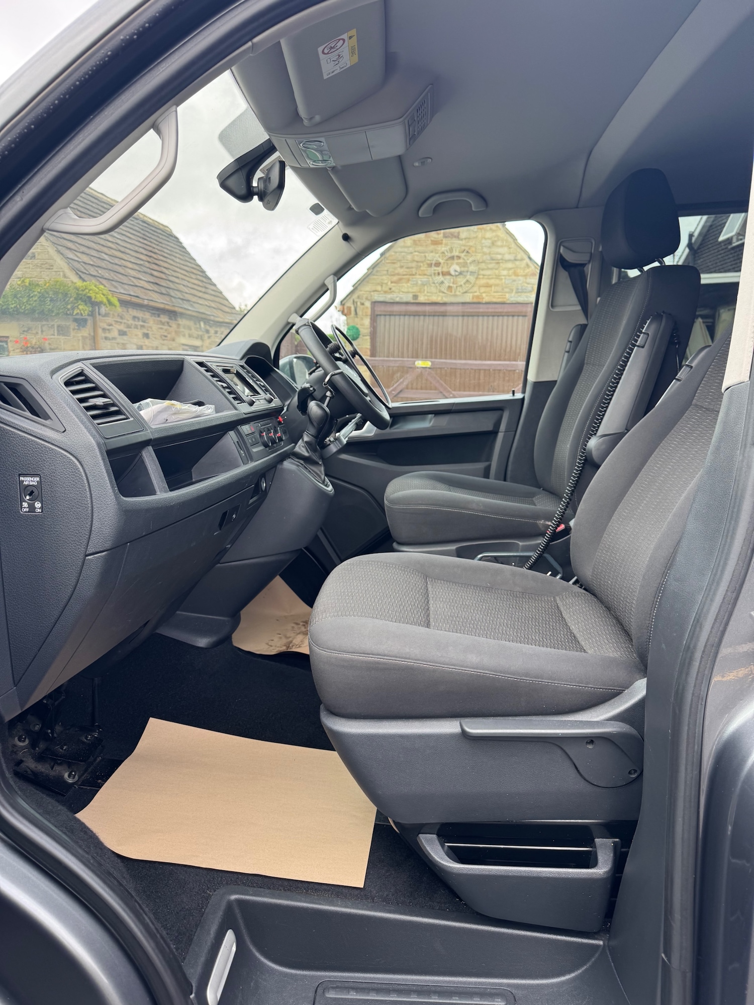 Used Volkswagen Transporter Shuttle 2017 for sale - 76357002: Photo 9