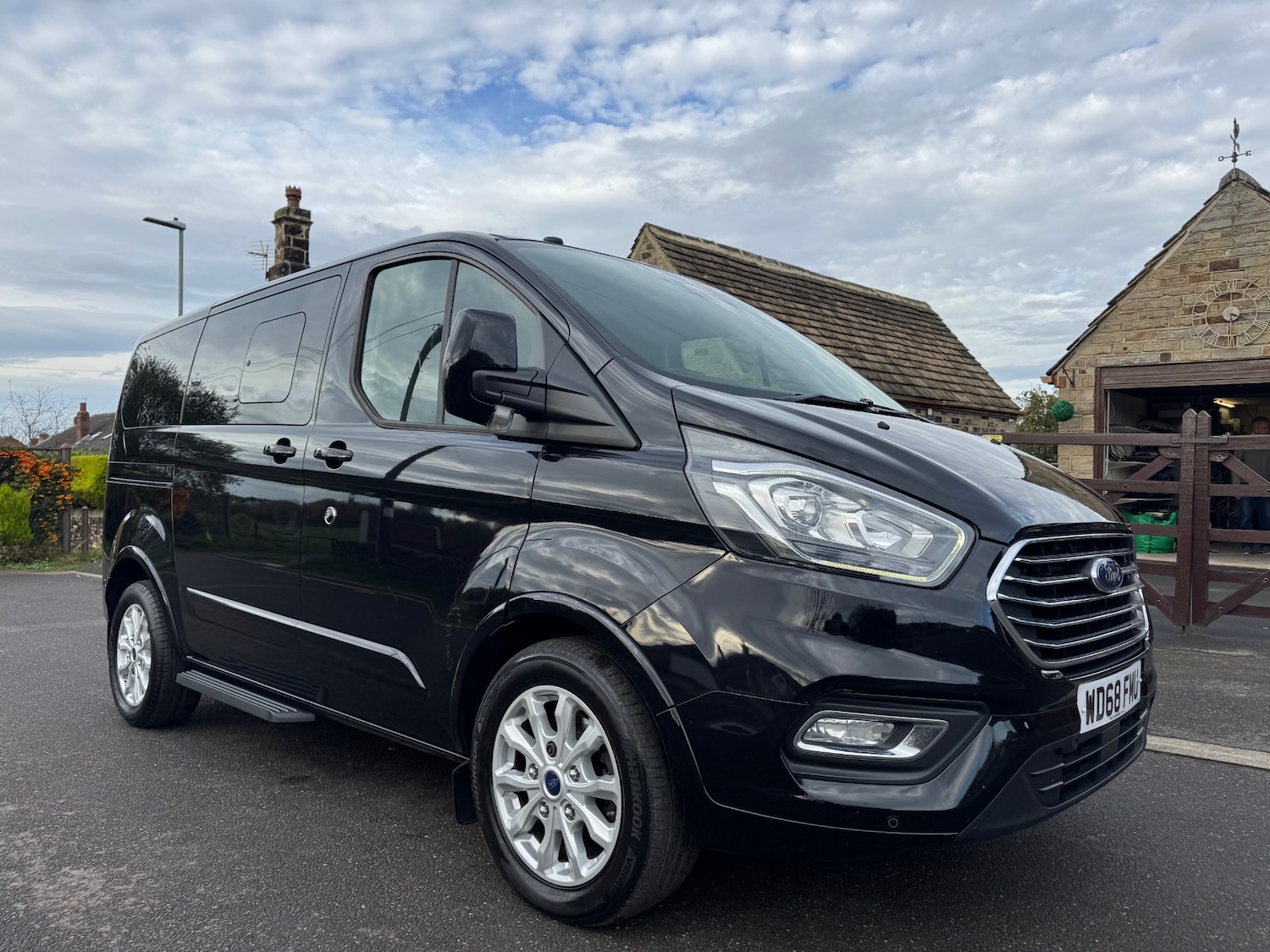 Used Ford Tourneo Custom 2018 for sale - 76481454: Photo 2