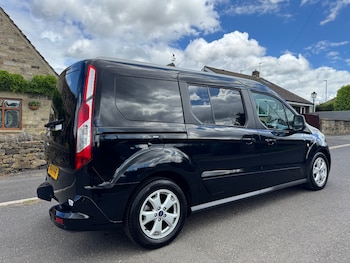 Used Ford Grand Tourneo Connect 2018 for sale - 78850120: Photo