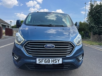 Used Ford Tourneo Custom 2018 for sale - 79177061: Photo