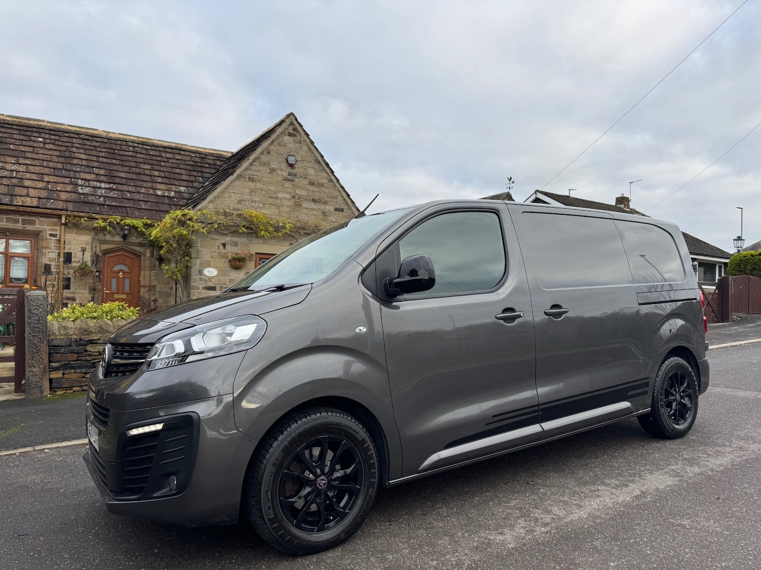 Used Vauxhall Vivaro 2021 for sale - 76595476: Photo 1