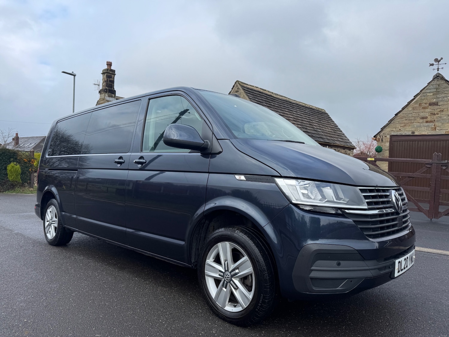 Used Volkswagen Transporter Shuttle 2020 for sale - 77367287: Photo 1