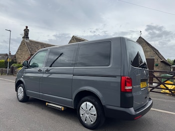 Used Volkswagen Transporter Shuttle 2015 for sale - 78775867: Photo