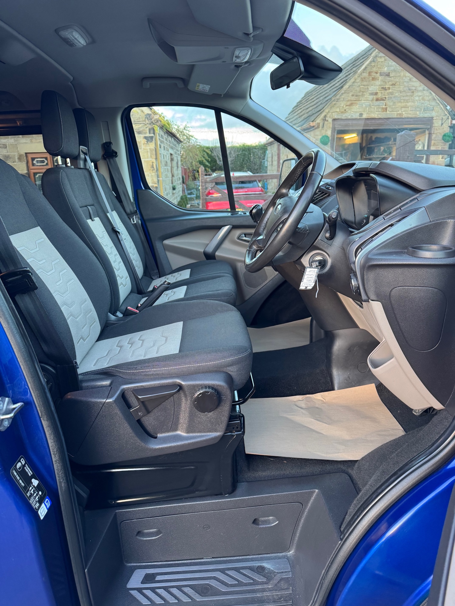 Used Ford Tourneo Custom 2017 for sale - 76758902: Photo 11