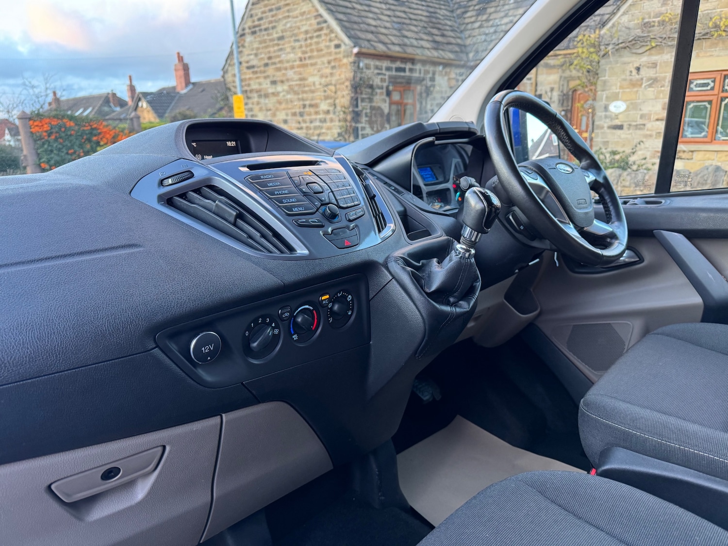 Used Ford Tourneo Custom 2017 for sale - 76758902: Photo 15