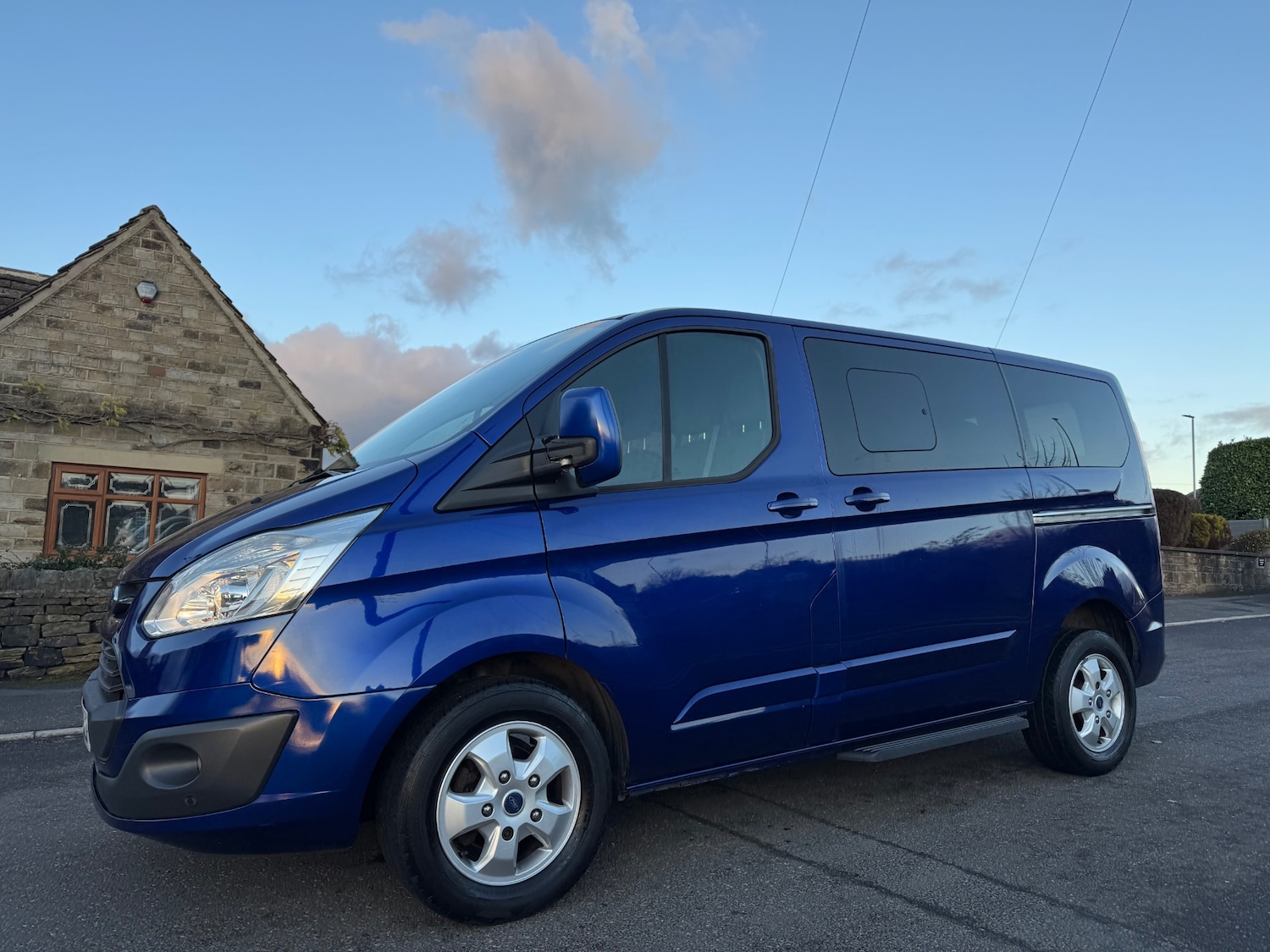 Used Ford Tourneo Custom 2017 for sale - 76758902: Photo 2