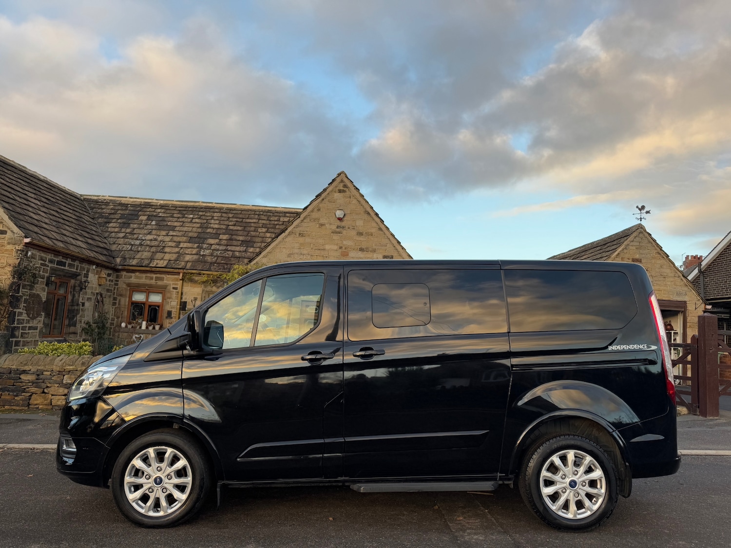 Used Ford Tourneo Custom 2022 for sale - 76710271: Photo 3