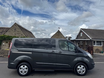 Used Ford Tourneo Custom 2017 for sale - 78804684: Photo