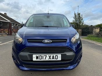 Used Ford Grand Tourneo Connect 2017 for sale - 75427371: Photo