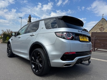Used Land Rover Discovery Sport 2017 for sale - 79519480: Photo
