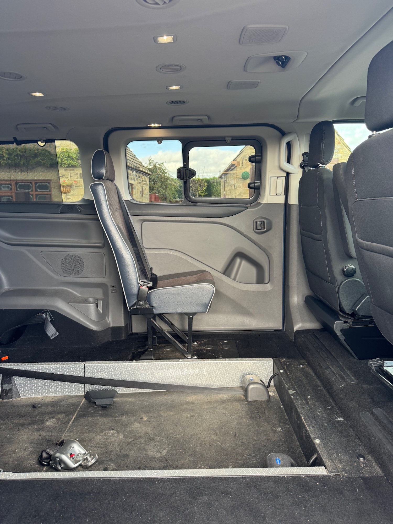 Used Ford Tourneo Custom 2018 for sale - 76393853: Photo 10