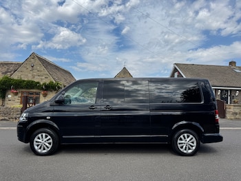 Used Volkswagen Transporter Shuttle 2015 for sale - 79528011: Photo