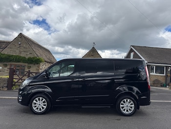 Used Ford Tourneo Custom 2018 for sale - 78862634: Photo
