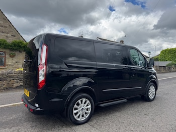 Used Ford Tourneo Custom 2018 for sale - 78862634: Photo