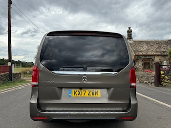 Used Mercedes-Benz V-Class 2017 for sale - 75517507: Photo