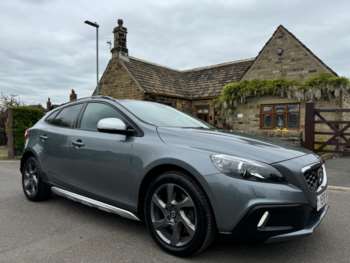 2016 (16) - 2016 VOLVO V40 CROSS COUNTRY 2.0 D2 LUX AUTO EURO 6 5-Door