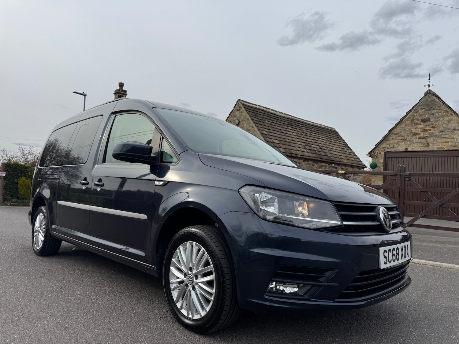 Used Volkswagen Caddy Maxi Life 2018 for sale - 78112237: Photo 2
