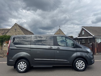 Used Ford Tourneo Custom 2018 for sale - 75592781: Photo