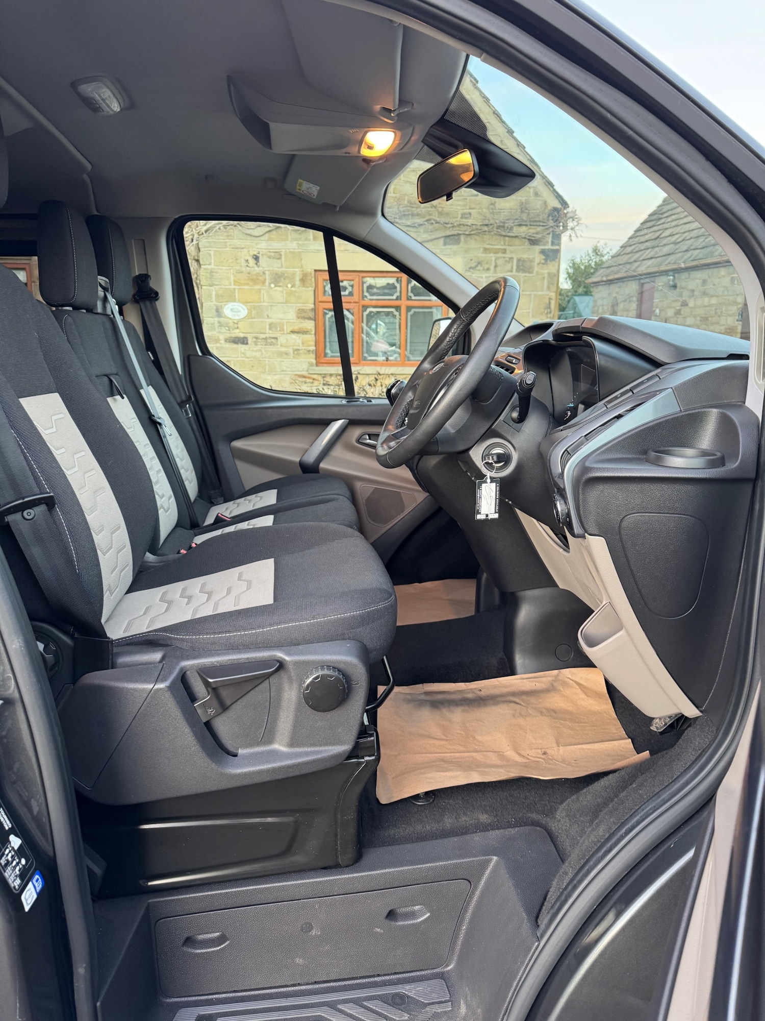 Used Ford Tourneo Custom 2018 for sale - 77138519: Photo 14