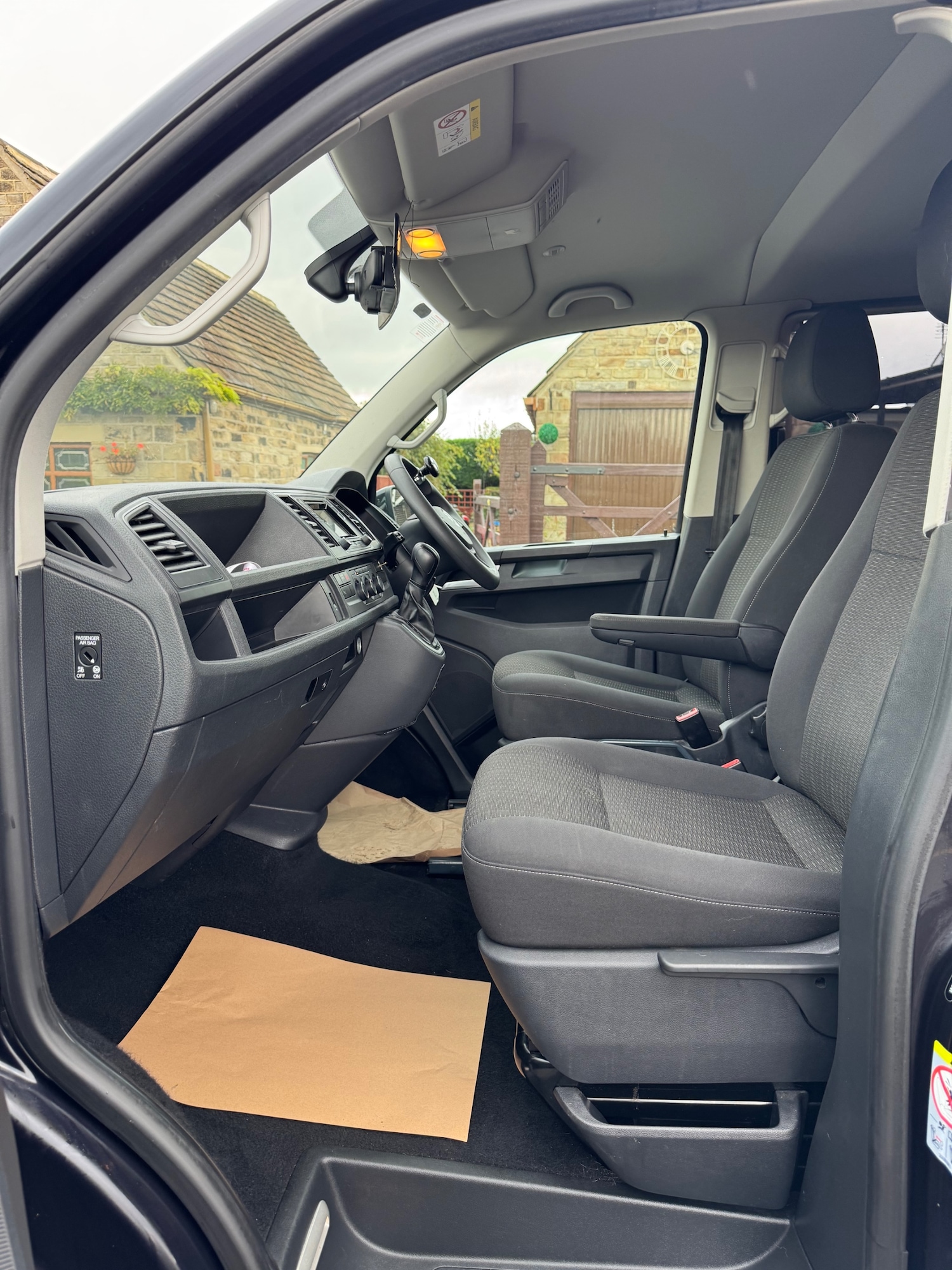 Used Volkswagen Transporter Shuttle 2018 for sale - 76355993: Photo 10