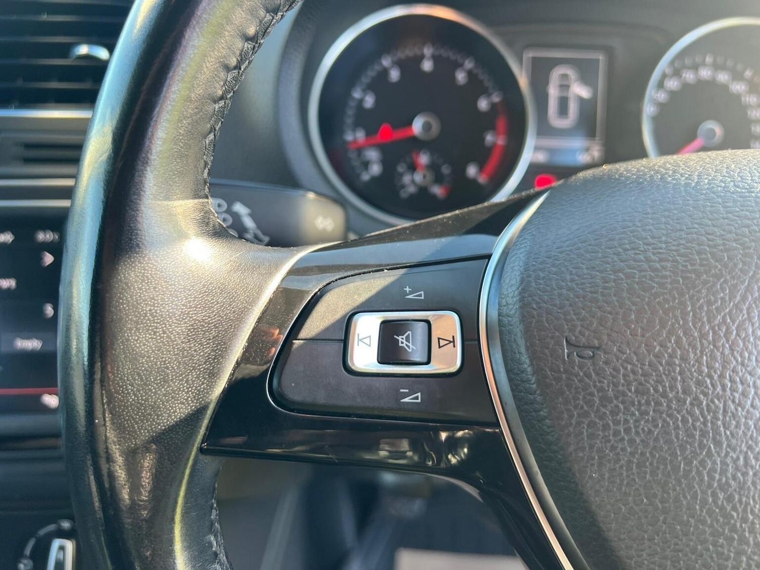 Used Volkswagen Polo 2014 for sale - 77003409: Photo 17